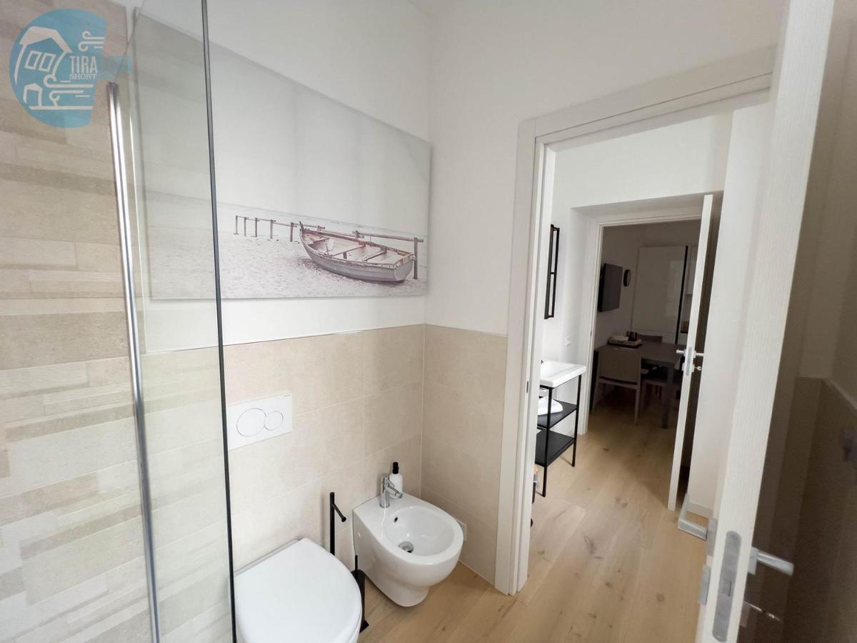 Piazza Della Borsa 3C Tirabora Short Rent Apartment Trieste Exterior photo