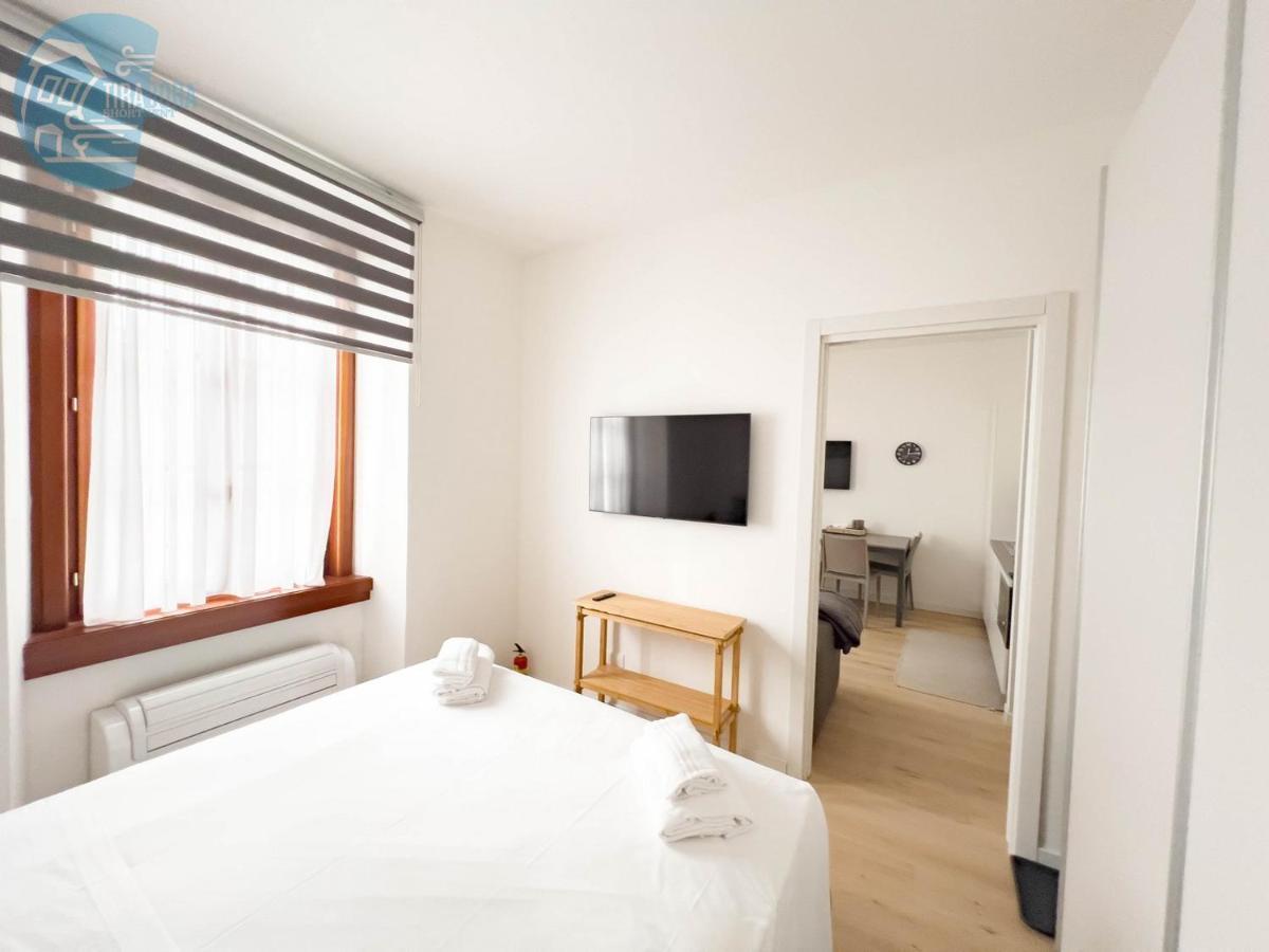 Piazza Della Borsa 3C Tirabora Short Rent Apartment Trieste Exterior photo