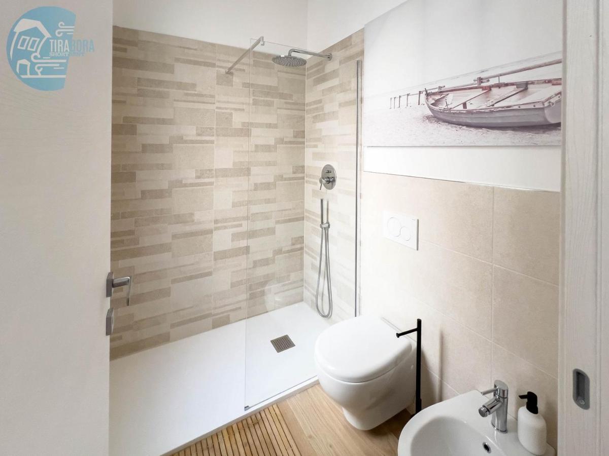 Piazza Della Borsa 3C Tirabora Short Rent Apartment Trieste Exterior photo